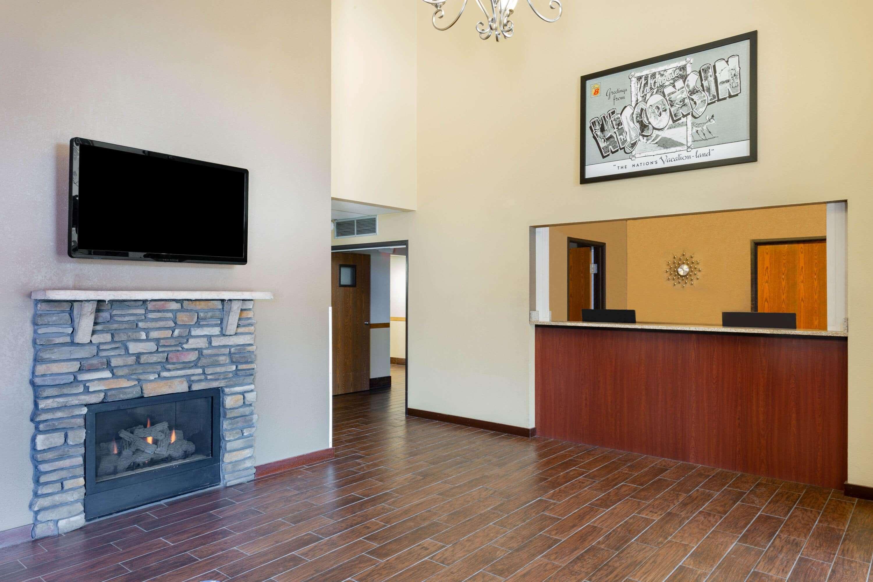Super 8 By Wyndham La Crosse Hotel Exterior photo